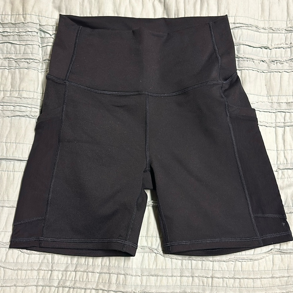 Fabletics Shorts High Waisted